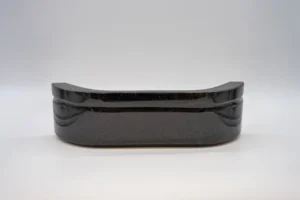 Jardinera rectangular de granito negro para lápida en Valencia, disponible en varios colores y materiales.